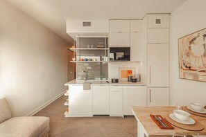 Fridge, microwave, dishwasher, coffee/tea maker