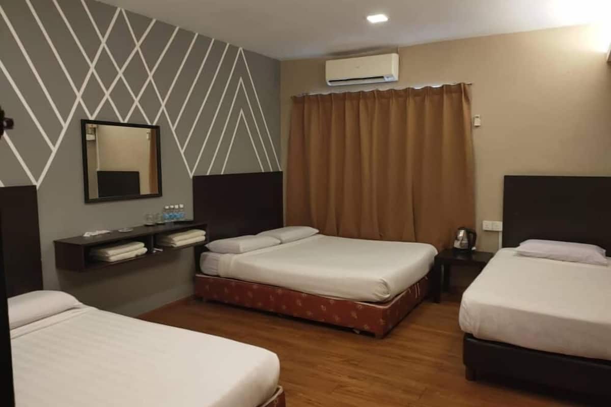 Family Room | Free WiFi