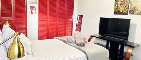 1 bedroom, iron/ironing board, free WiFi