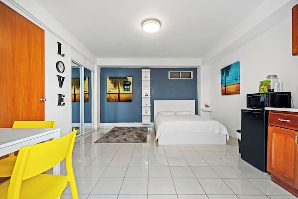 1 bedroom, iron/ironing board, free WiFi