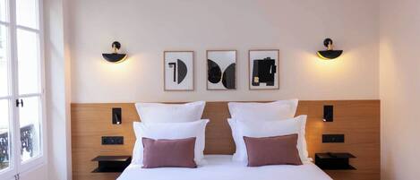 Apartment | 1 bedroom, laptop workspace, bed sheets