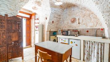 Fridge, oven, stovetop, highchair