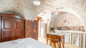 1 bedroom, iron/ironing board