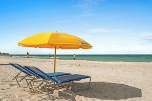 Tæt på stranden