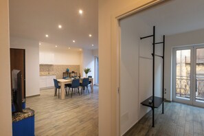 Deluxe Duplex, Balcony, City View | Living area