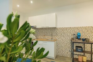 Deluxe Duplex, Balcony, City View | Private kitchen | Fridge, stovetop, espresso maker, coffee/tea maker - Aromarìa Palace (Palermo)