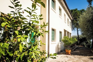 Exterior - Romantic refuge nestled in the greenery of the Euganean Hills Natural Park. (Veneto)