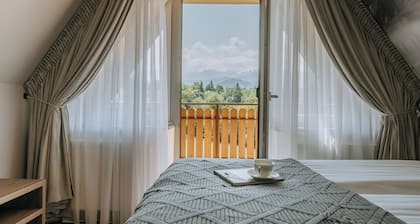 Peaceful 5-Bedroom Willa Bachledzki Wierch 12 with Stunning Mountain Views