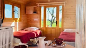 1 chambre, Wi-Fi gratuit, draps fournis