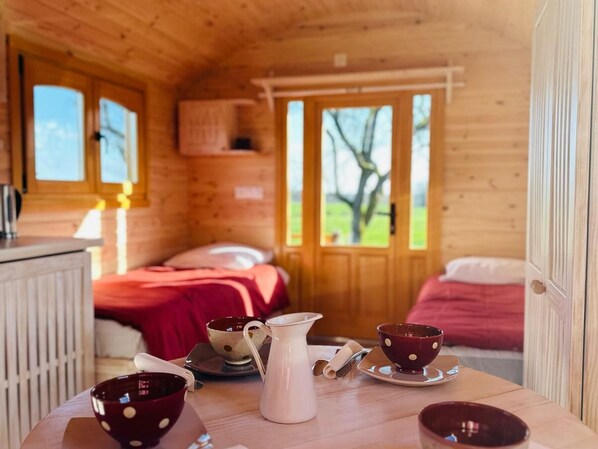 1 chambre, Wi-Fi gratuit, draps fournis