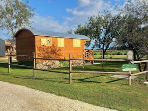 Exterior - Unique caravan experience in the heart of Berry (Villentrois-Faverolles-en-Berry)