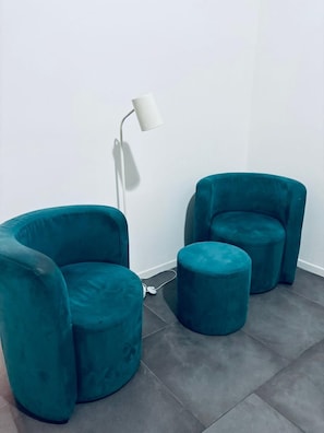 Deluxe Double or Twin Room | Desk, iron/ironing board, WiFi