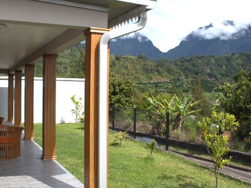 Kreolisches Haus für 4 mit Terrasse und sicherem Parkplatz