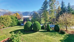 Property grounds - 2-room duplex with balcony and Wifi facing Mont Blanc (Combloux)