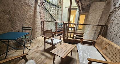 Maison de ville rĂ©novĂ©e avec garage privatif Ă Ăpinal