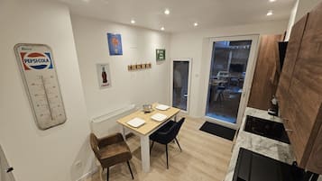 Fridge, microwave, dishwasher