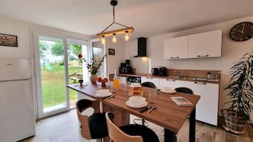 Réfrigérateur, micro-ondes, lave-vaisselle