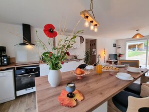 Fridge, microwave, dishwasher