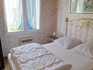 2 bedrooms