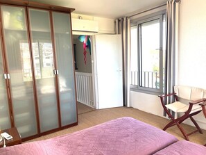 2 bedrooms