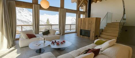 Televisión, chimenea