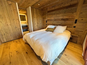 5 bedrooms, free WiFi