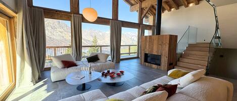 Télévision, cheminée