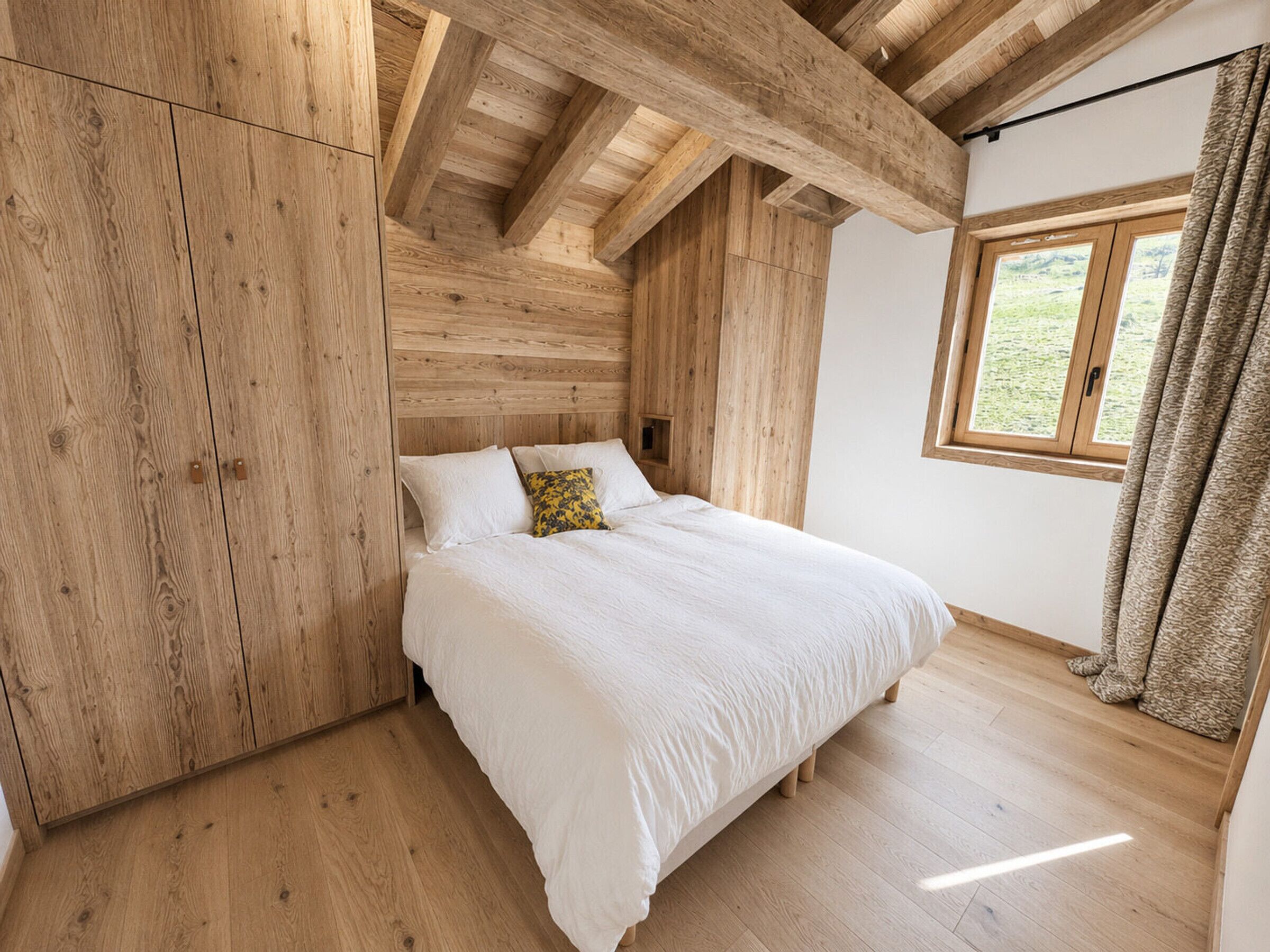 5 bedrooms, WiFi (free)