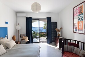 10 habitaciones, tabla de planchar con plancha, wifi y ropa de cama
