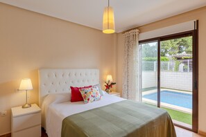 3 soverom, barnesenger (inkludert) og sengetøy