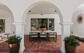 Luxury House, Multiple Beds, Pool Access, Pool View (Howard Hughes Estate ) | Outdoor dining