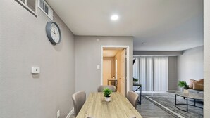 Dining - Family-Friendly Furnished Rental (Dallas)