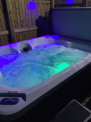 Bain à remous intérieur