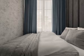 Suite, City View