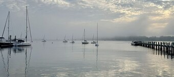 Seafarer’s Stay – Nautically Themed 3BR Historic Flat in Stonington Borough