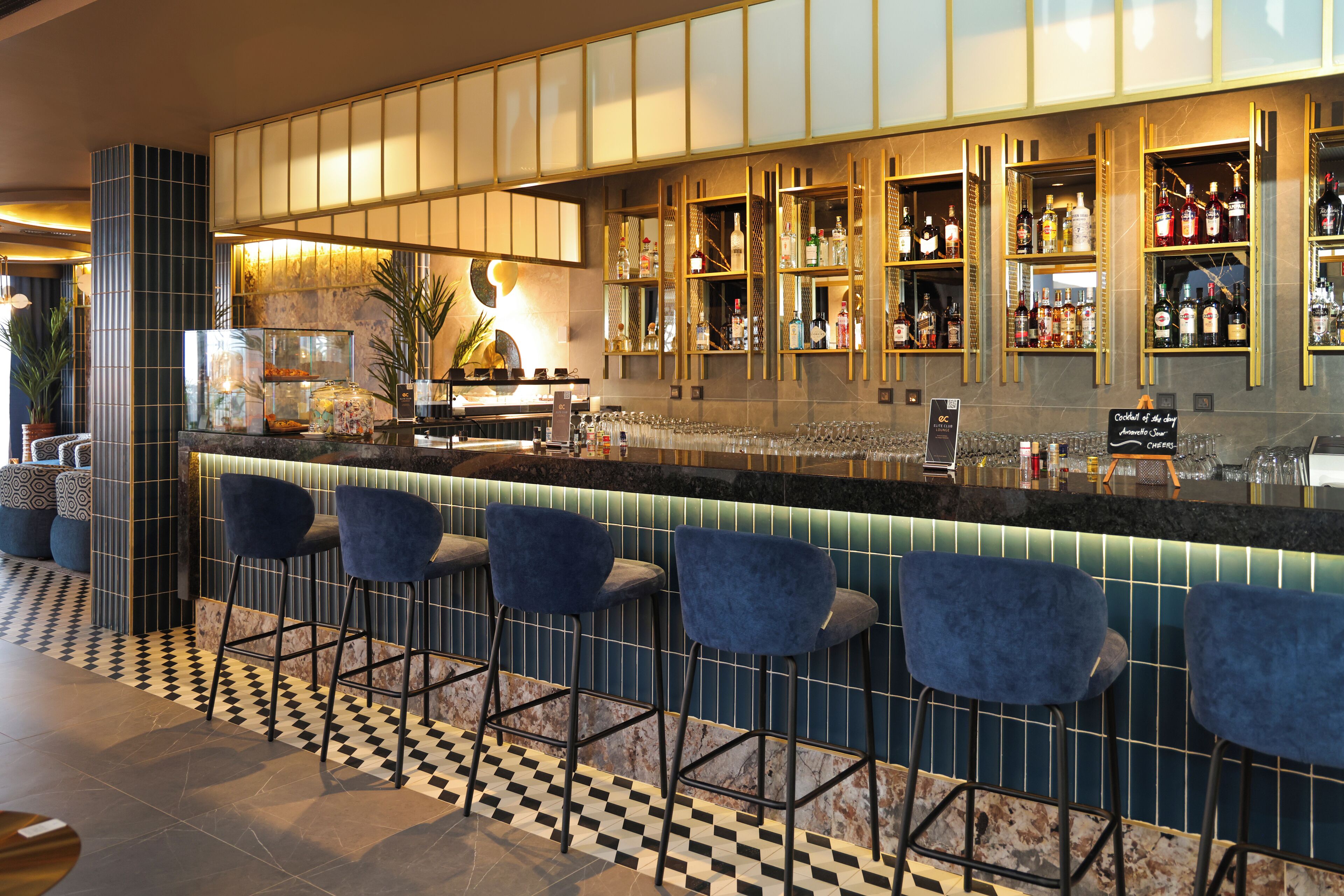 7 bars/lounges, swim-up bar