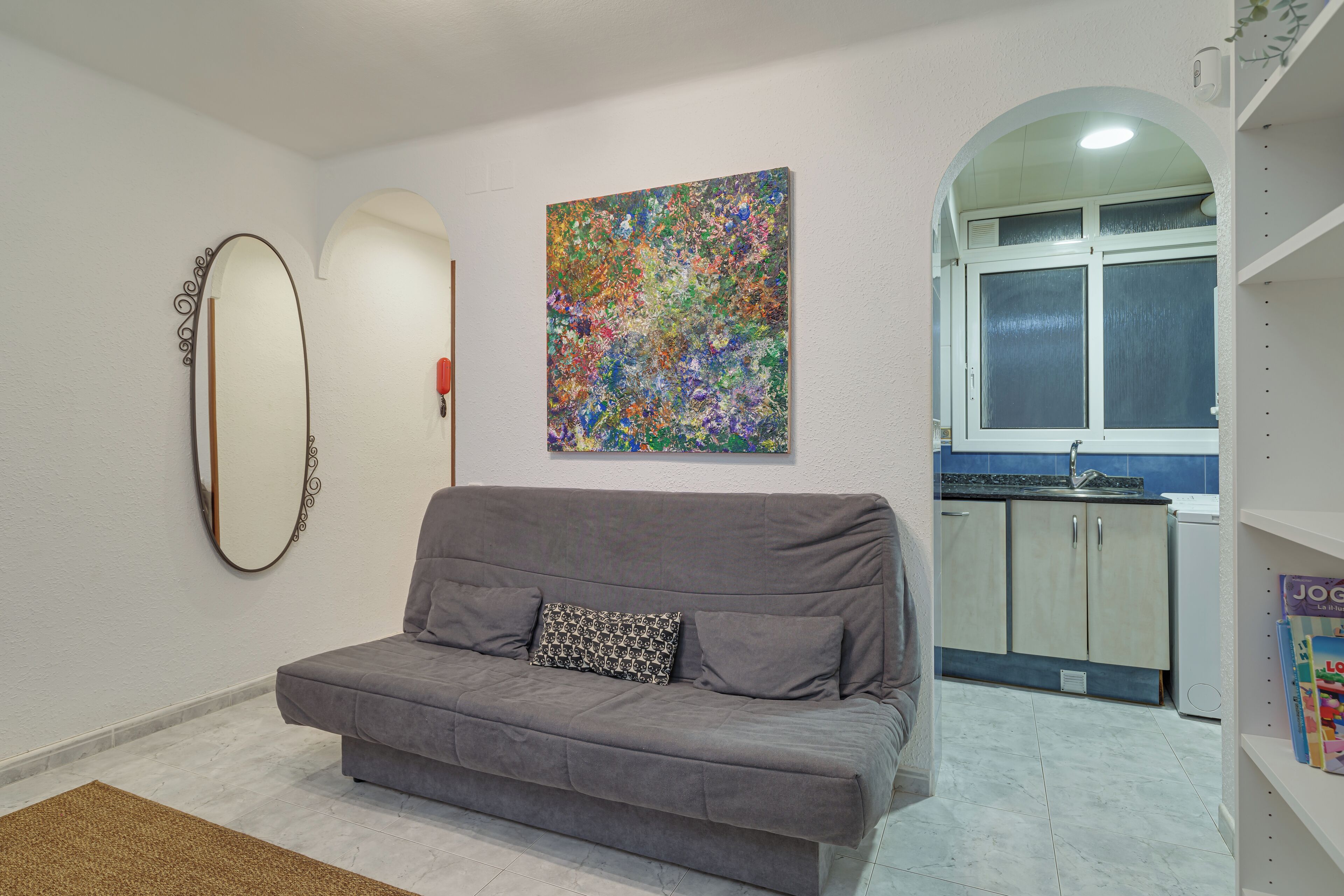 Een televisie en een kantoor