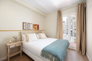 2 bedrooms, travel cot, free WiFi