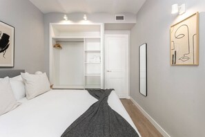 2 bedrooms, travel cot, free WiFi
