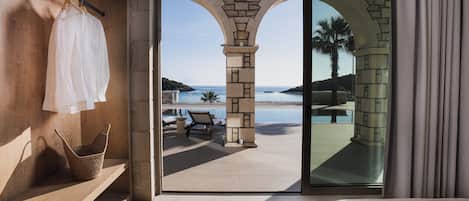 Suite Luxe, vue piscine | Vue de la chambre