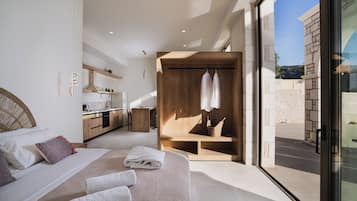Luxury Suite, Pool View | Premium bedding, memory foam beds, in-room safe, individually decorated