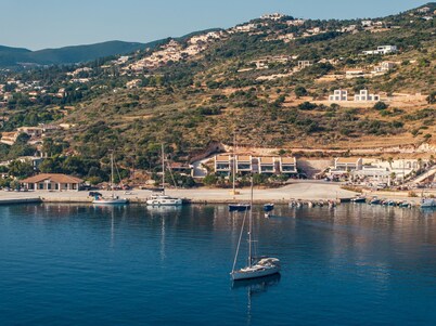 Alyria Sea Side Suites