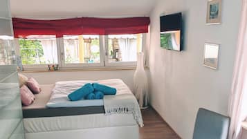 1 bedroom, WiFi, bed sheets
