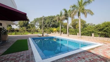 Udendørs pool