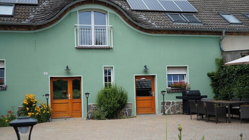 Ferienwohnung Erika · Natur & Ruhe in der Lausitz · 3 Zimmer, 8 Gäste