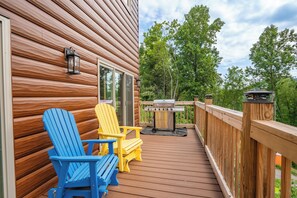 Property grounds - Bear Crossing: Views, Hot Tub, Wifi, Game Room, Secluded, Ramp, Gatlinburg (Gatlinburg)