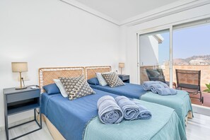 3 bedrooms, iron/ironing board, WiFi, bed sheets