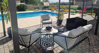 Apartment With Swimming Pool, Wifi