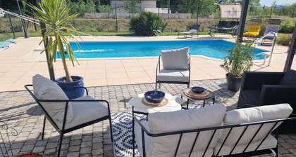 Apartment With Swimming Pool, Wifi