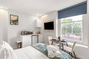 1 camera, ferro/asse da stiro, Wi-Fi gratuito, lenzuola